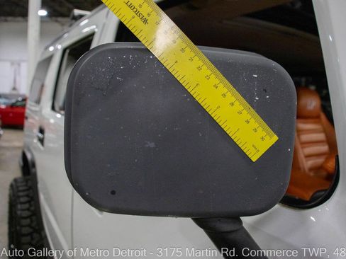 Used 2005 HUMMER H2 Base 4WD 4dr SUV w/ Preferred Equipment Group image 26