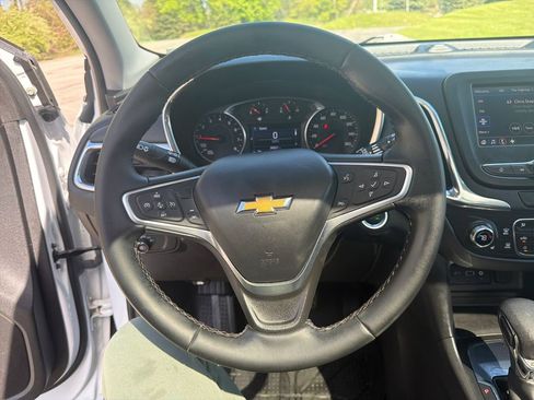 Used 2023 Chevrolet Equinox LT FWD image 14