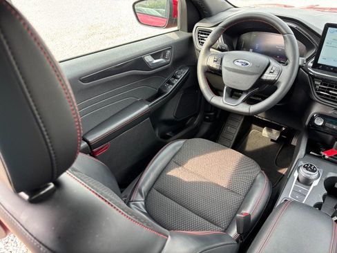 Used 2025 Ford Escape ST-Line Select w/ Tech Pack #1 AWD/4WD image 14