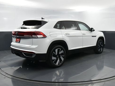 Used 2024 Volkswagen Atlas Cross Sport SE FWD image 41