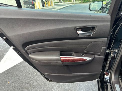 Used 2015 Acura TLX w/ Technology Package image 11
