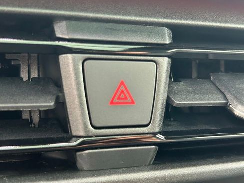 New 2026 Volkswagen Tiguan SE R-Line image 36