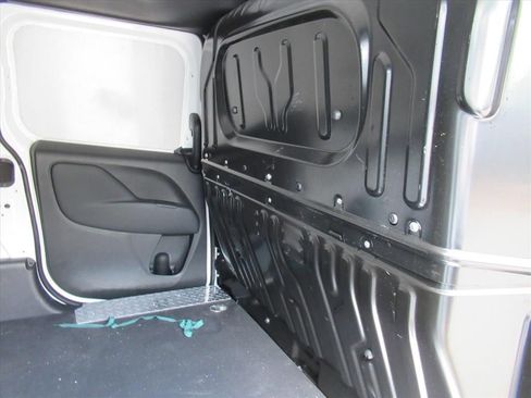 Used 2022 RAM ProMaster City Tradesman FWD image 13