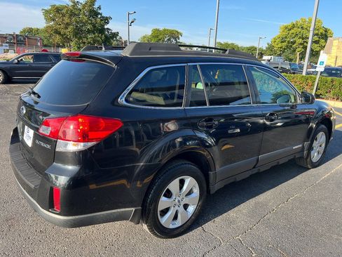 Used 2011 Subaru Outback 2.5i Limited AWD/4WD image 13