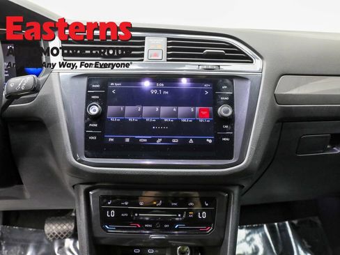 Used 2023 Volkswagen Tiguan SE image 12