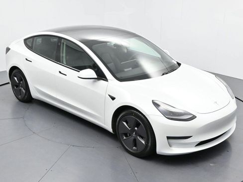 Used 2021 Tesla Model 3 Standard Range Plus RWD image 37