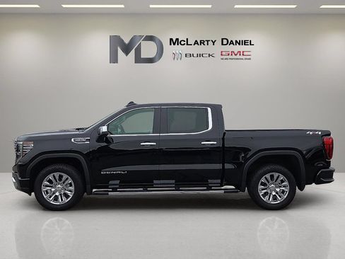 Certified 2026 GMC Sierra 1500 Denali AWD/4WD image 2