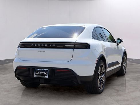 New 2025 Porsche Macan Electric RWD image 9
