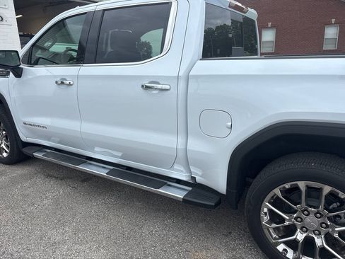 Used 2026 GMC Sierra 1500 SLT w/ SLT Premium Package AWD/4WD image 5