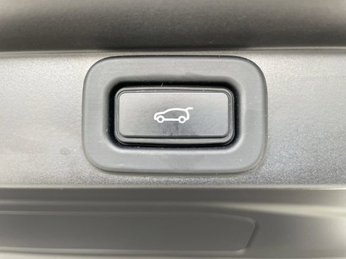 Used 2023 Land Rover Range Rover Long Wheelbase Autobiography image 40