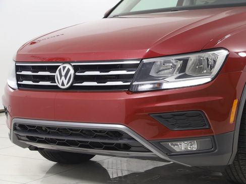 Used 2018 Volkswagen Tiguan SEL w/ 3rd Row Seat Package image 57