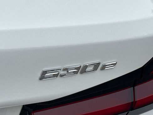 Certified 2023 BMW 530e xDrive w/ M Sport Package image 37