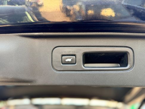 Used 2024 Honda Pilot Elite image 16