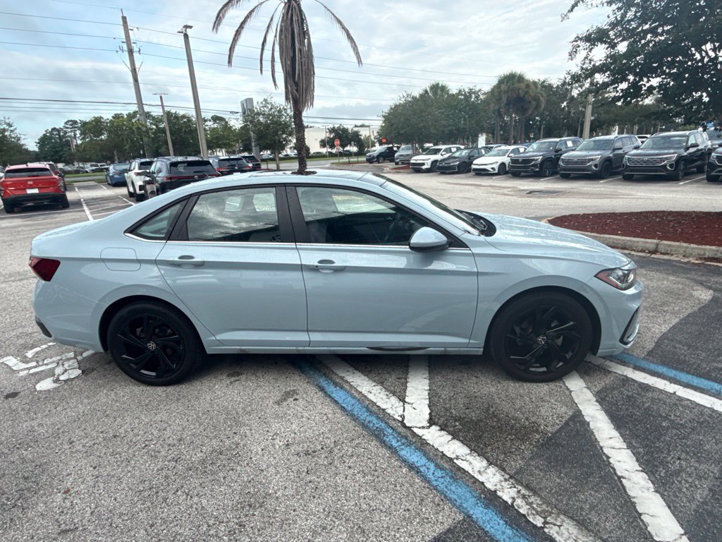 Certified 2026 Volkswagen Jetta SE FWD image 7