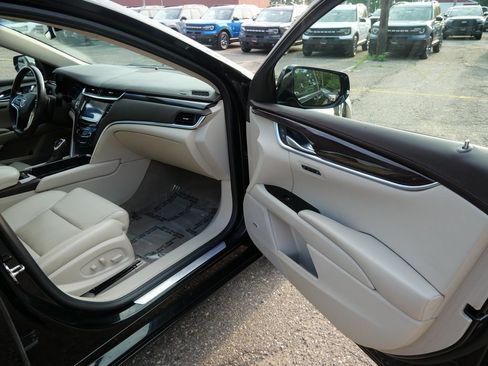 Used 2015 Cadillac XTS Luxury AWD/4WD image 11