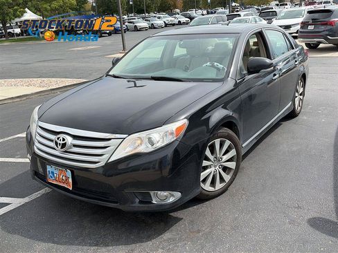 Used 2011 Toyota Avalon Limited FWD image 1