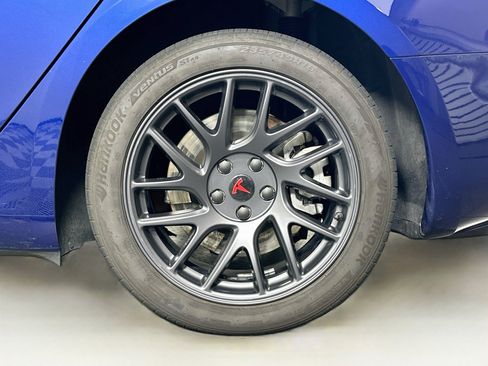 Used 2025 Tesla Model 3 Long Range AWD/4WD image 11