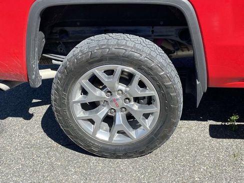 Used 2018 GMC Sierra 1500 SLT w/ SLT Premium Package AWD/4WD image 9