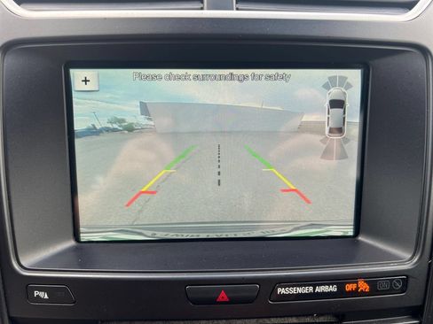 Used 2018 Ford Explorer XLT w/ Equipment Group 202A AWD/4WD image 21
