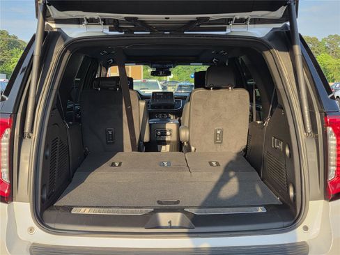 Used 2024 GMC Yukon AT4 w/ AT4 Premium Plus Package AWD/4WD image 31