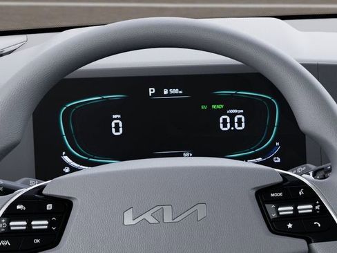 Certified 2025 Kia Niro LX image 21