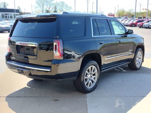 Used 2015 GMC Yukon Denali w/ Premium Package AWD/4WD image 15