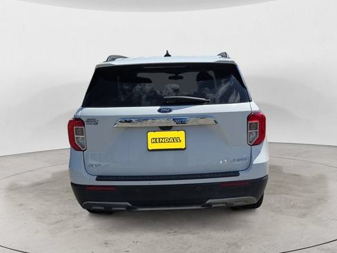 Used 2023 Ford Explorer XLT w/ Equipment Group 202A AWD/4WD image 4