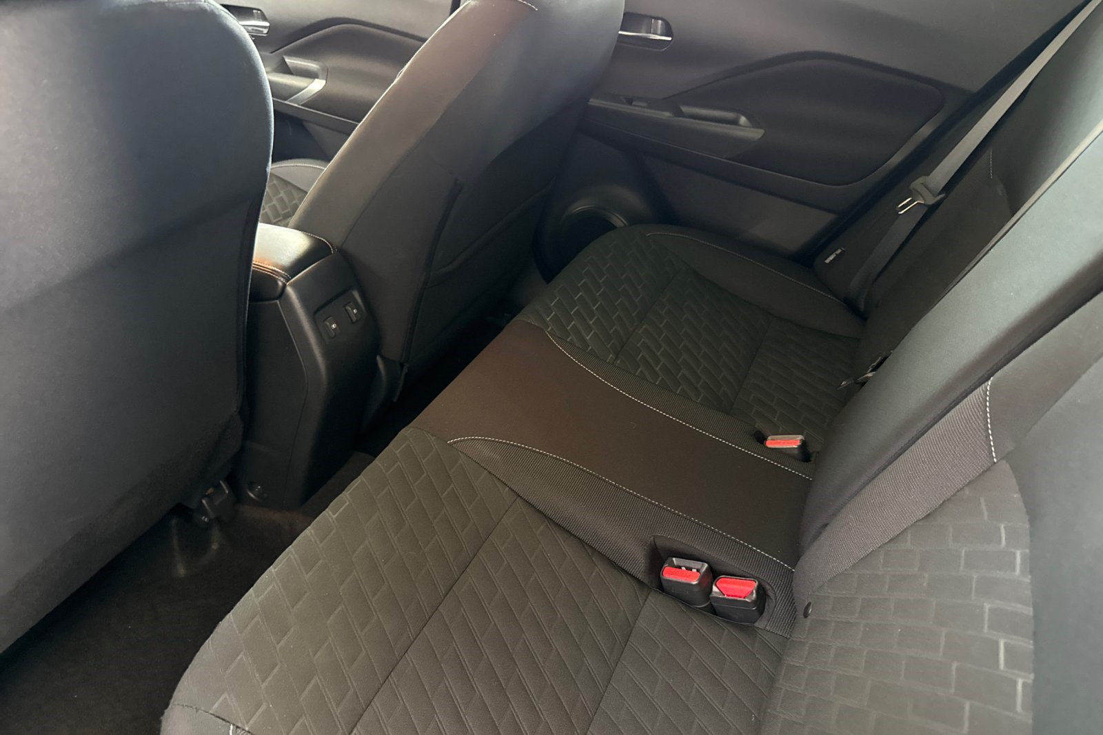 Used 2023 Nissan Kicks SV FWD image 15