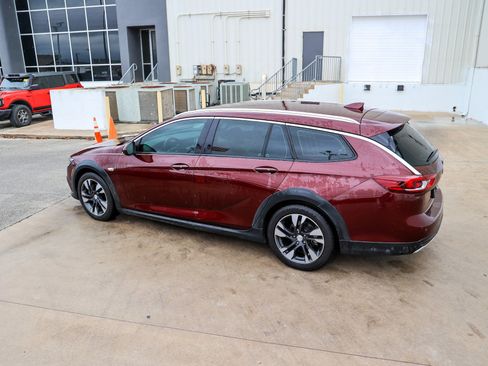 Used 2019 Buick Regal Essence w/ Driver Confidence Package I image 10