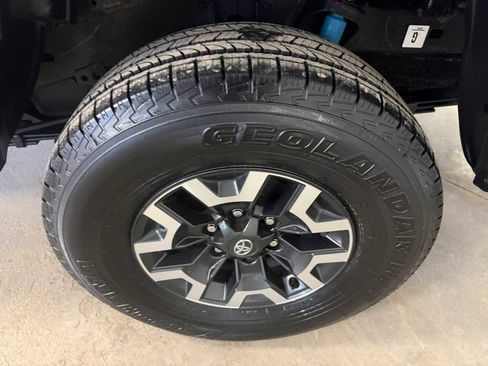 Certified 2023 Toyota Tacoma TRD Off-Road AWD/4WD image 9