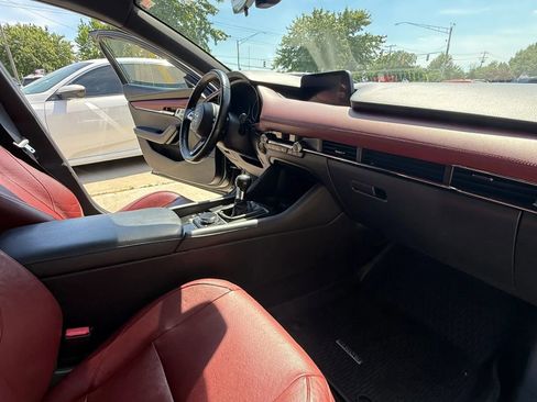 Used 2022 MAZDA MAZDA3 s FWD image 13