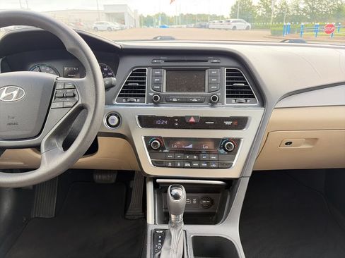 Used 2016 Hyundai Sonata SE FWD image 19