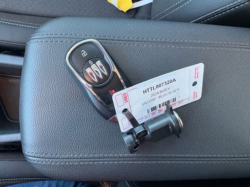 Used 2024 Buick Encore GX Preferred w/ Advanced Technology Package image 33