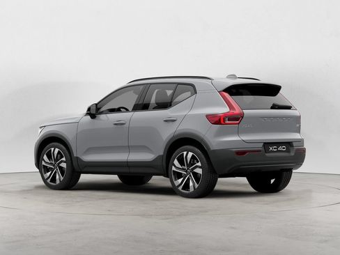 Used 2024 Volvo XC40 B5 Ultimate w/ Climate Package AWD/4WD image 5