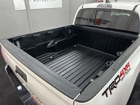 Used 2023 Toyota Tacoma TRD Off-Road w/ Black Out Package (TMS) image 11