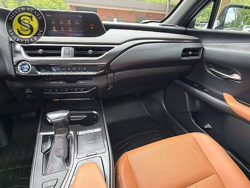 Used 2020 Lexus UX 250h w/ Premium Package AWD/4WD image 23
