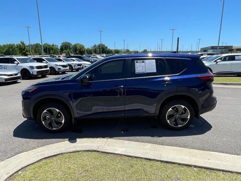 Used 2025 Nissan Rogue SV AWD/4WD image 4