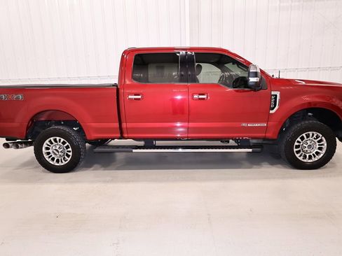 Used 2020 Ford F250 Lariat w/ Lariat Ultimate Package AWD/4WD image 2