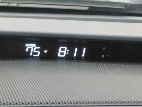 Used 2015 Toyota Sequoia SR5 w/ Premium Package image 41