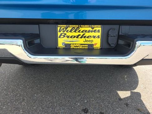 Certified 2022 RAM 1500 Big Horn image 9