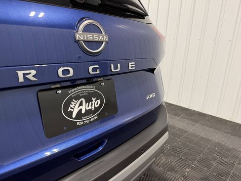 Used 2022 Nissan Rogue S AWD/4WD image 3