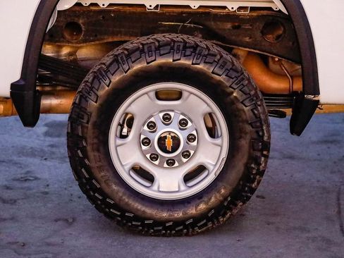 Used 2024 Chevrolet Silverado 2500 W/T w/ WT Convenience Package image 12