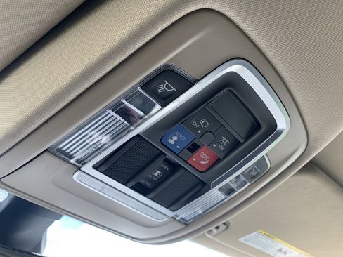 Used 2020 RAM 1500 Laramie AWD/4WD image 29