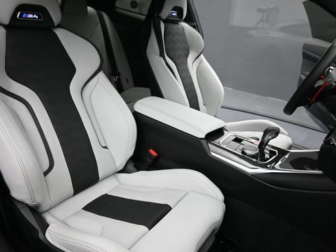 Used 2025 BMW M4 xDrive Competition w/ Executive Package AWD/4WD image 20