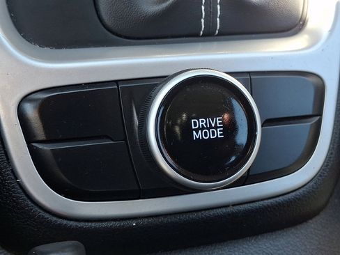 Used 2020 Hyundai Venue SEL FWD image 30