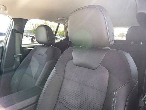 Used 2025 Chevrolet Trax LT w/ Driver Confidence Package image 13