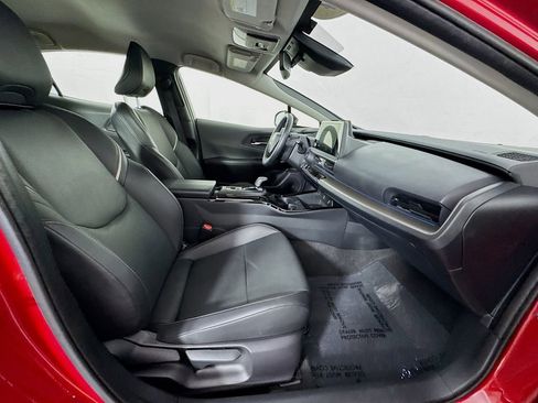 Used 2024 Toyota Prius XLE image 28