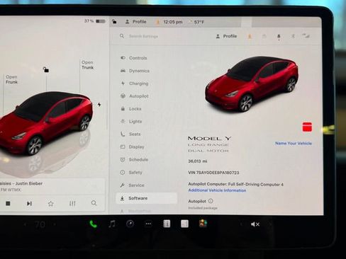 Used 2023 Tesla Model Y Long Range AWD/4WD image 31
