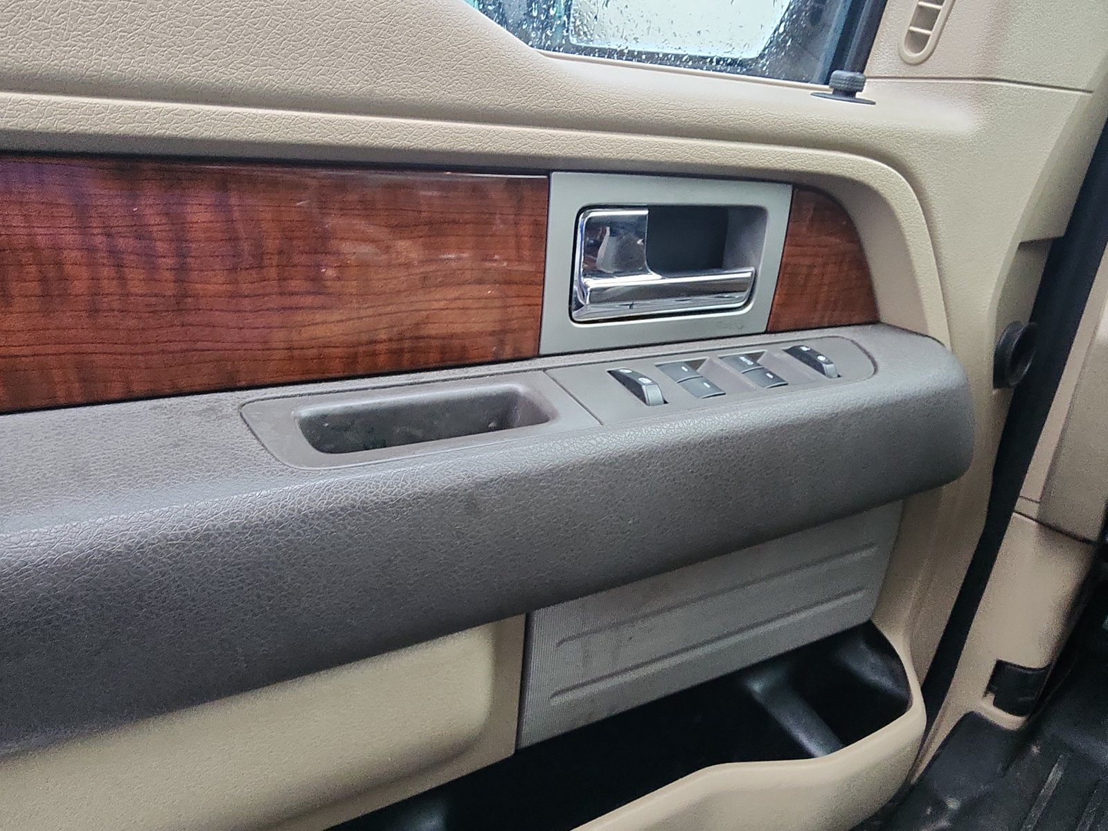Used 2010 Ford F150 Lariat AWD/4WD image 15