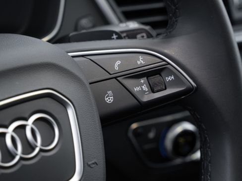 Certified 2025 Audi Q5 2.0T Premium Plus w/ Premium Plus Package image 13